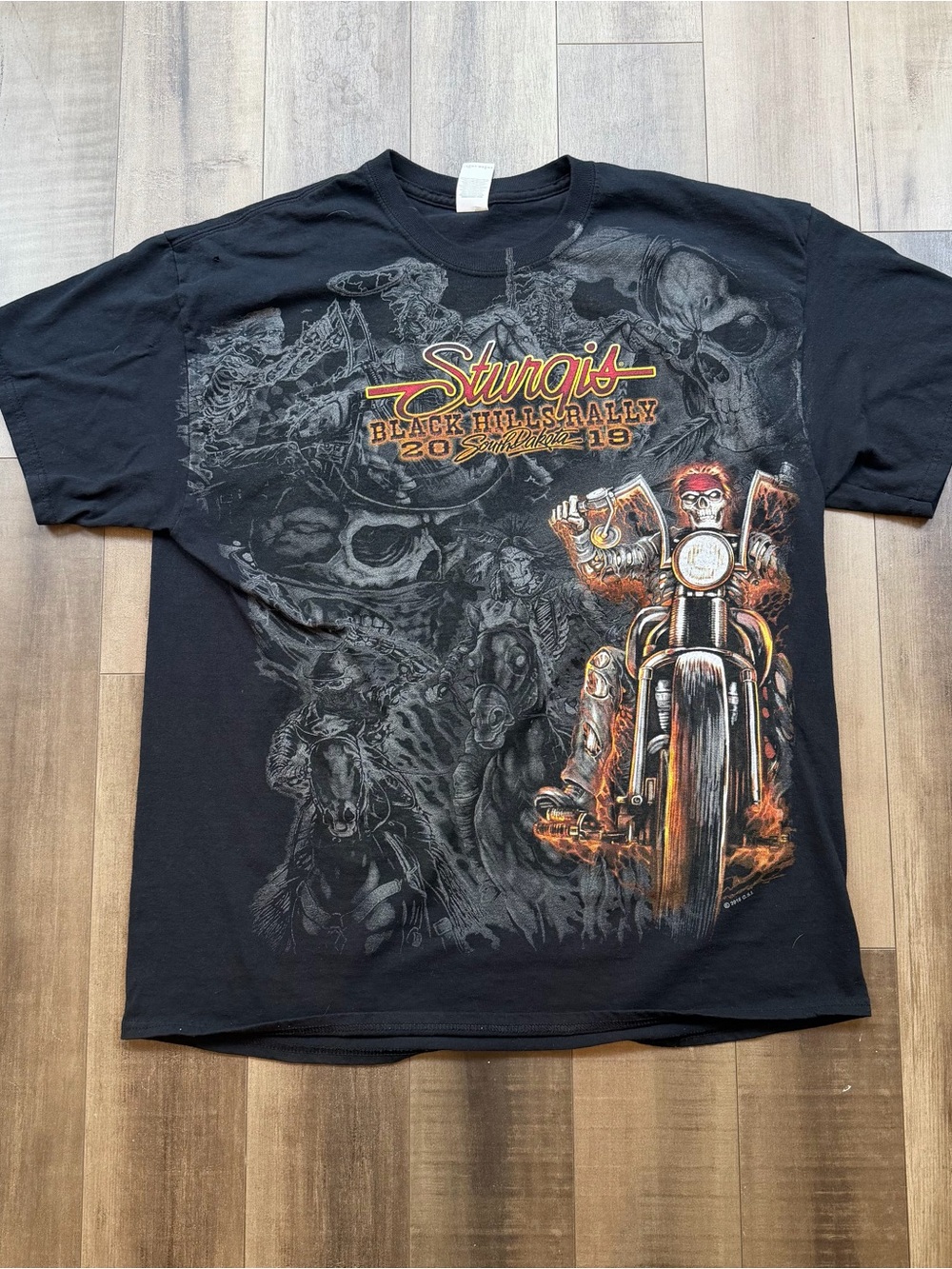 Sturgis 2019 Black Hills Rally Biker AOP Graphic Tee Men’s XL Grunge Punk Metal
